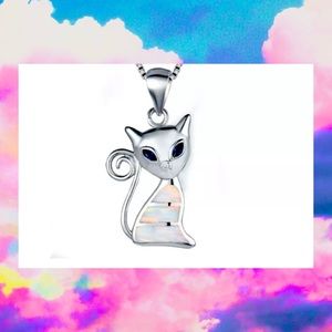 💎💎Silver Cat Pendant With Imitation Opal